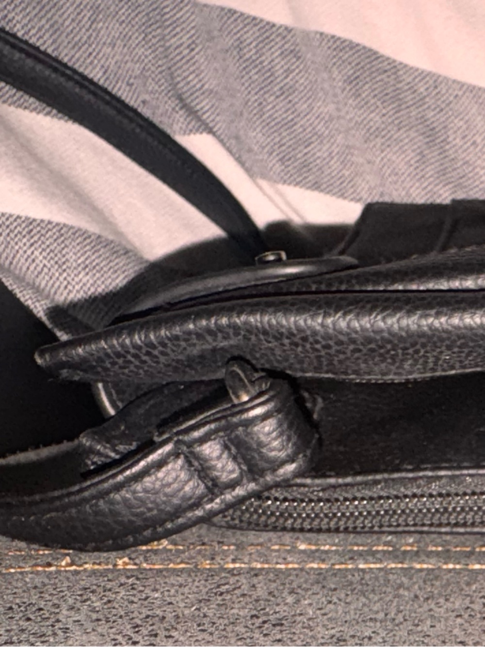 Rosetti black purse multiple compartments adjustable straps - Picture 12 of 15